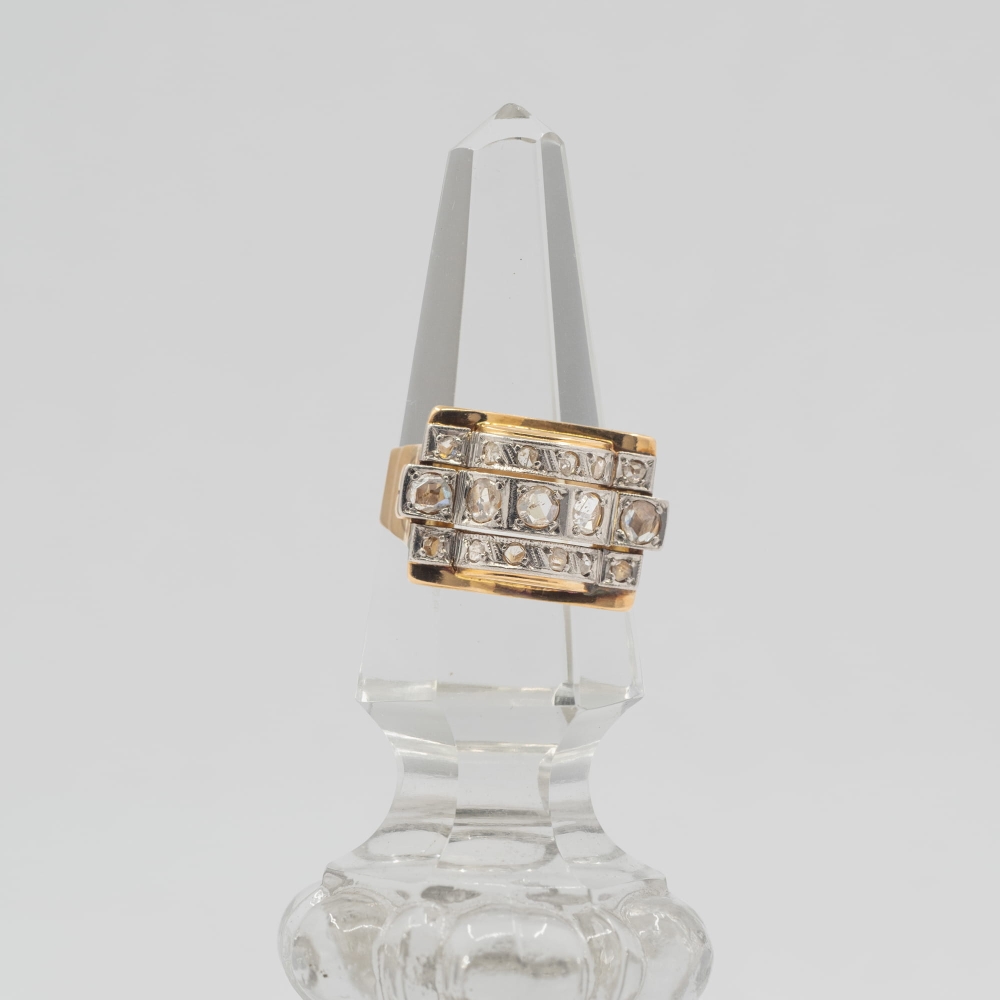 NIEDOSTĘPNY 