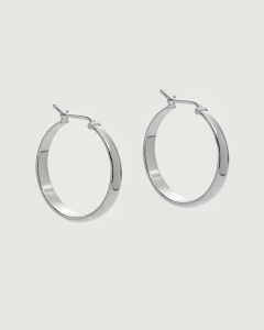 Proste i minimalistyczne srebrne kolczyki koła próby 925 o średnicy 2.1 cm – elegancka i ponadczasowa biżuteria idealna na co dzień oraz jako prezent jagg.