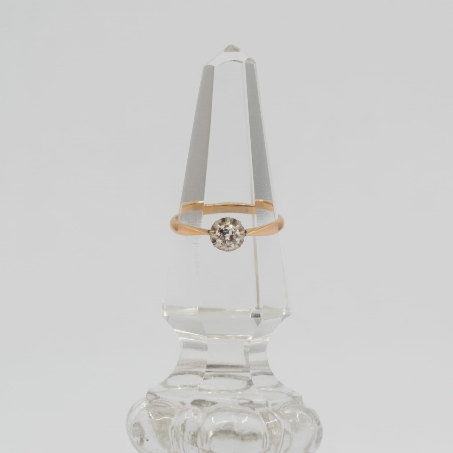 zloty-pierscionek-solitaire-z-brylantem-vintage-jagg