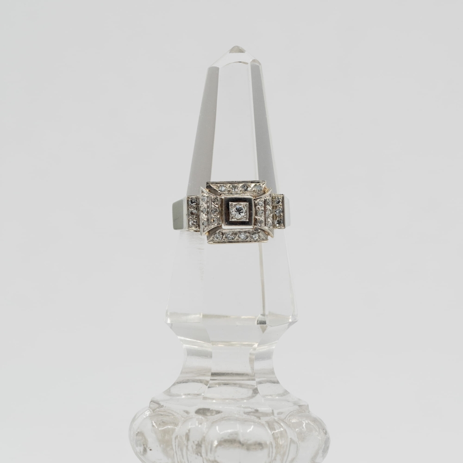 pierscionek-art-deco-z-diamentami-platyna-950-biale-zloto-750-jagg