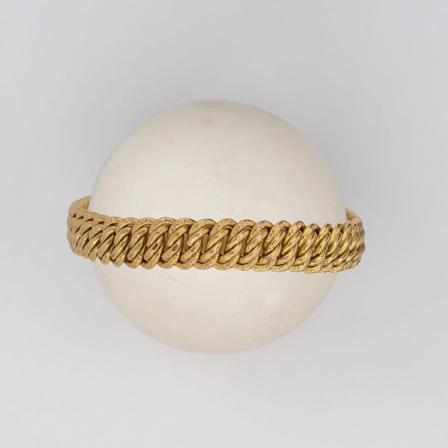 Gold vintage bracelet.