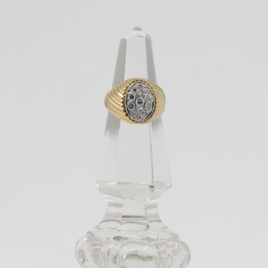 pierscionek-vintage-z-diamentami-i-zdobieniami-jagg