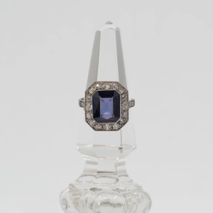 sapphire-cluster-vintage-ring-jagg